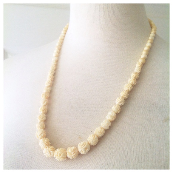 Natural Bone Carved Rose Necklace Vntg 
